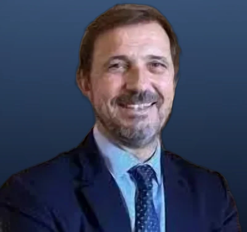 Claudio Puccinelli, director del estudio